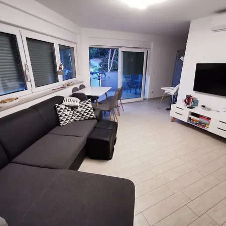 Jtl Apartma Pag 公寓 Šimuni